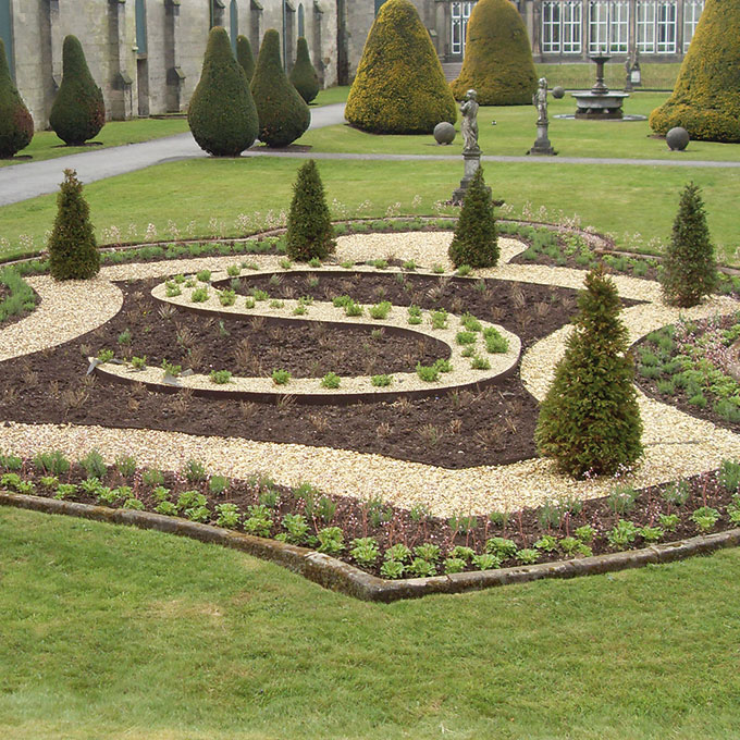 Randbegrenzung feste Zacken Stahl verzinkt 2.5 mm x 10 cm