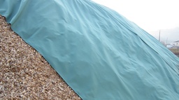 [137.550] Kompostschutzvlies, 300 g/m², 50 m lang, 300 cm breit